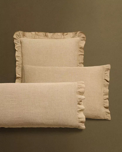 RUFFLED PILLOWCASE