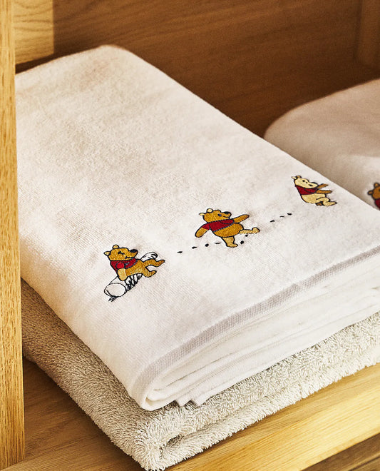 CHILDREN’S WINNIE THE POOH EMBROIDERED COTTON BATH TOWEL